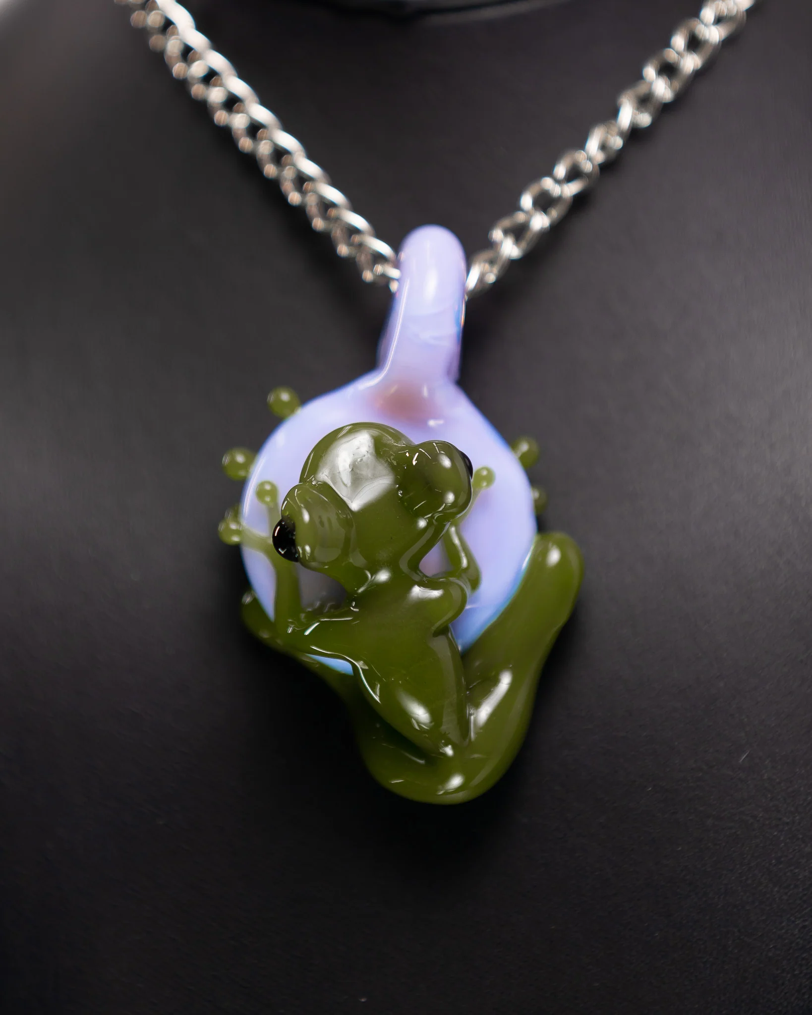 Stoney Chicken Glass - Frog Pendant - Pink (CFL) - Image 2