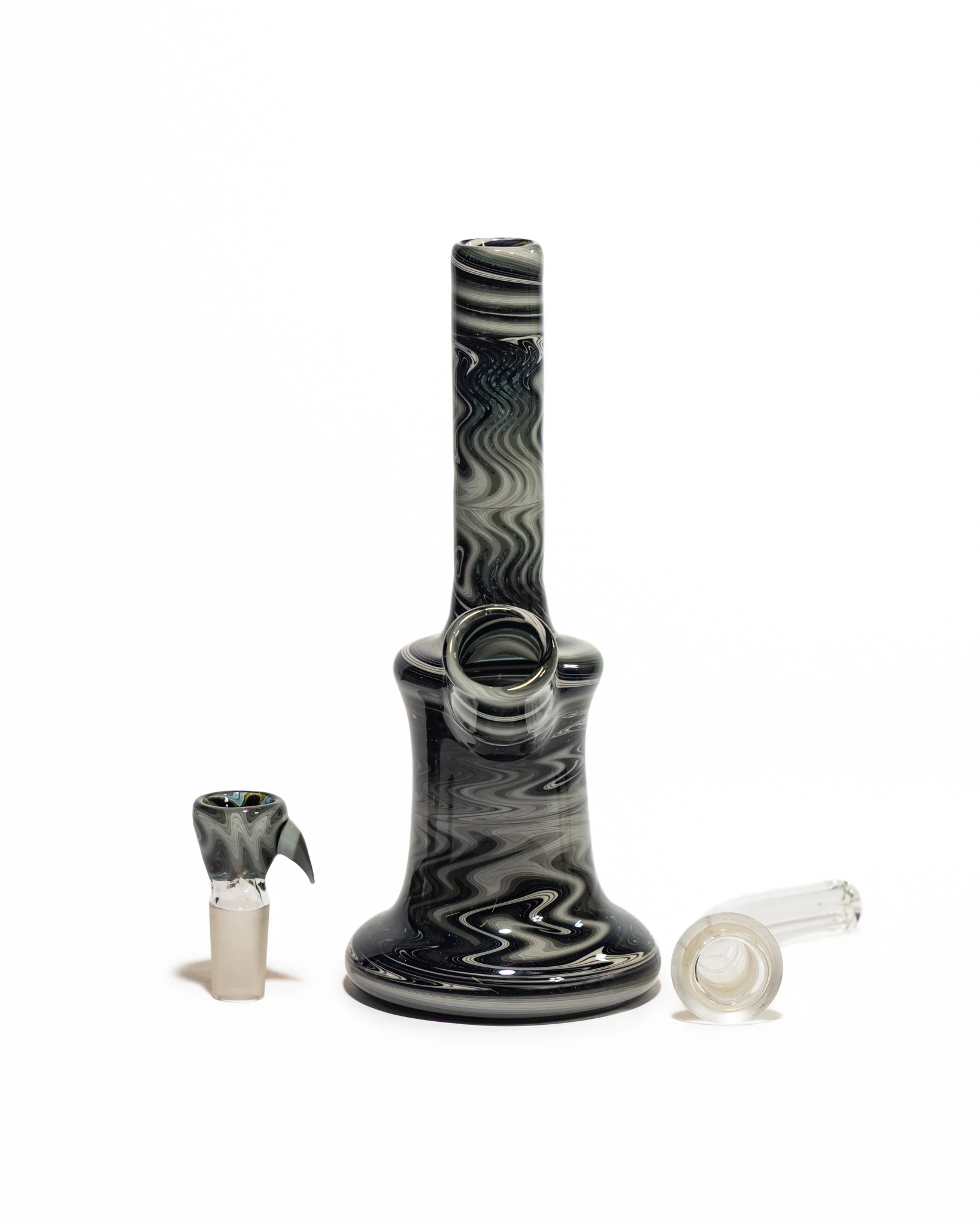 Gobs Glass - Re Wig-Wag Bong - Black & White - Image 9
