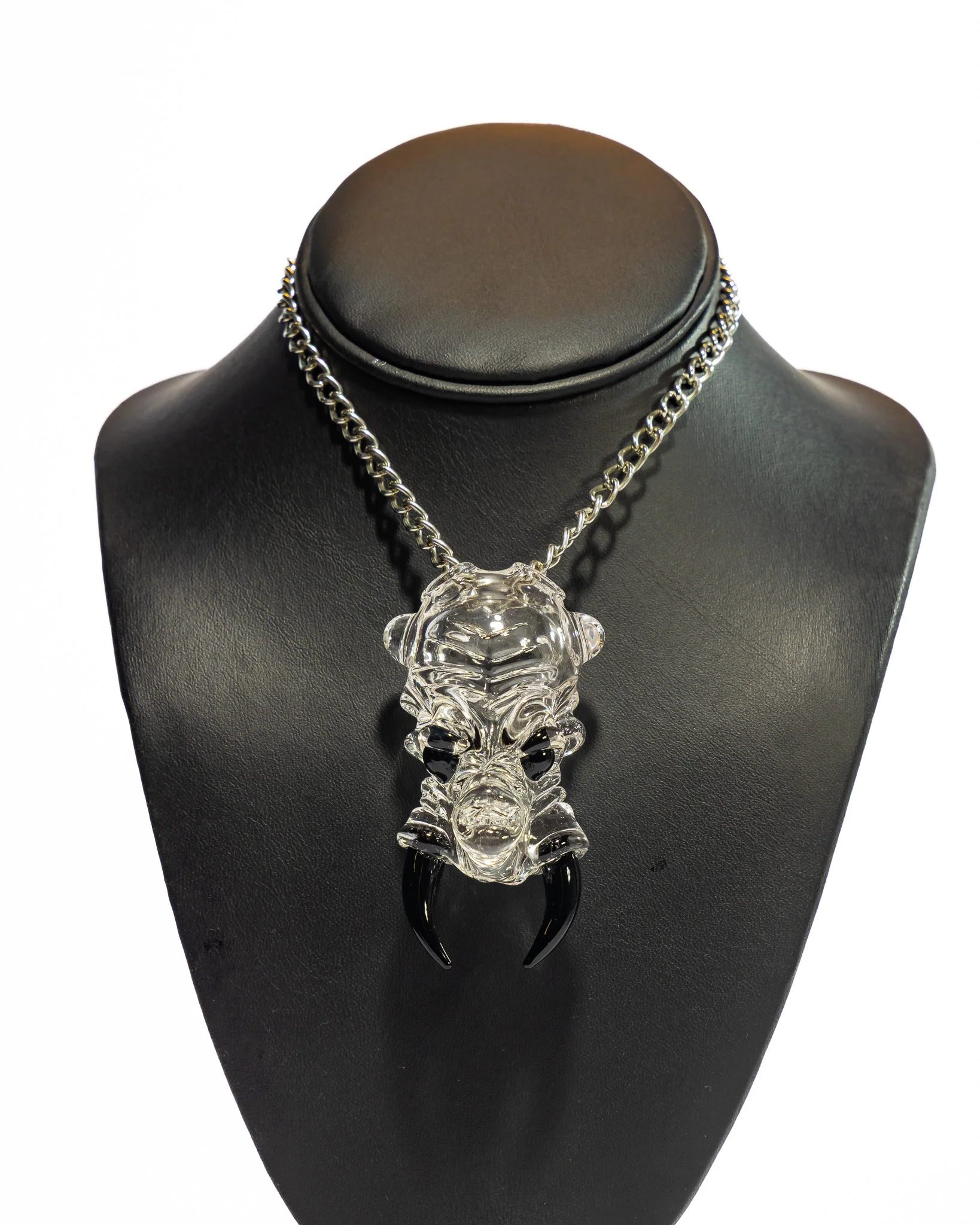 Shuhbuh - Head Pendant - Image 10