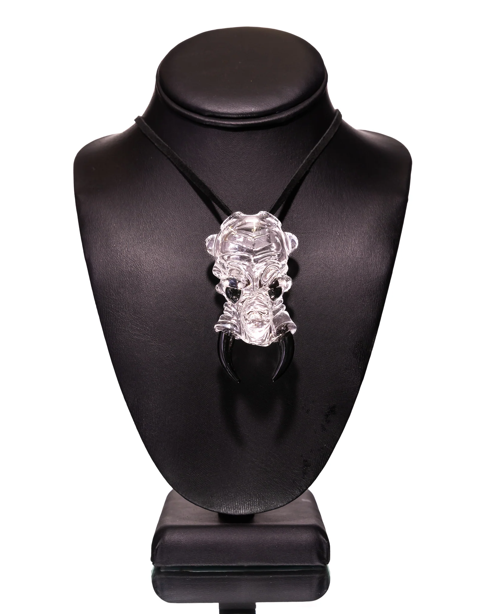 Shuhbuh - Head Pendant - Image 3
