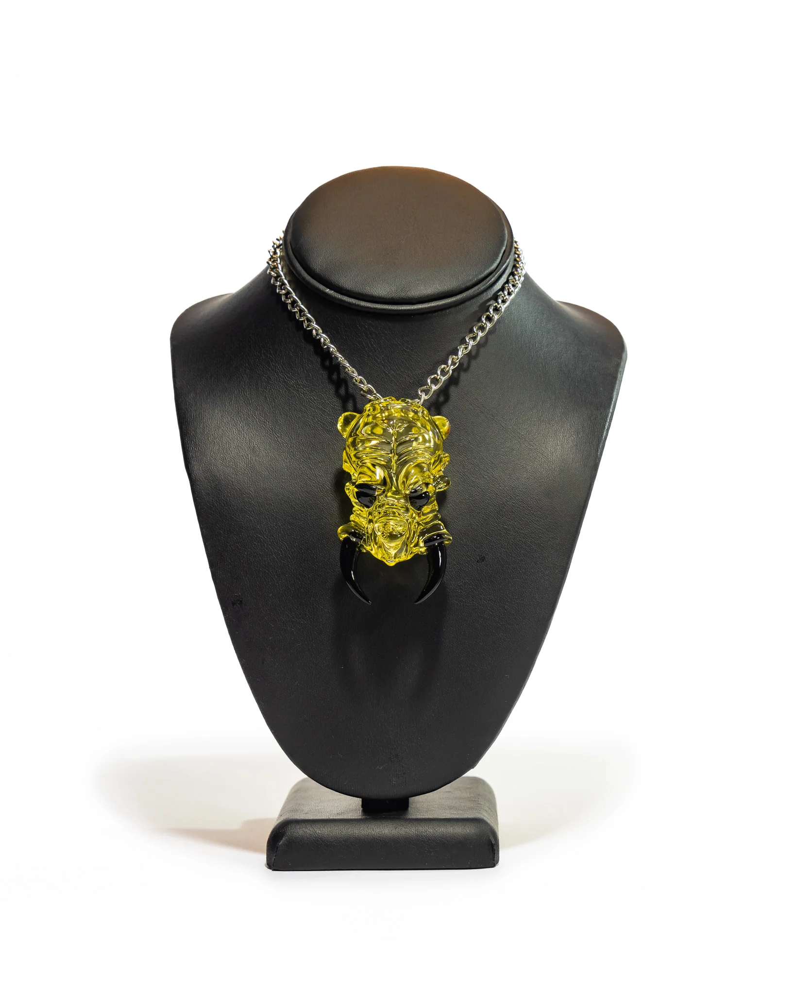 Shuhbuh - Head Pendant - Image 5