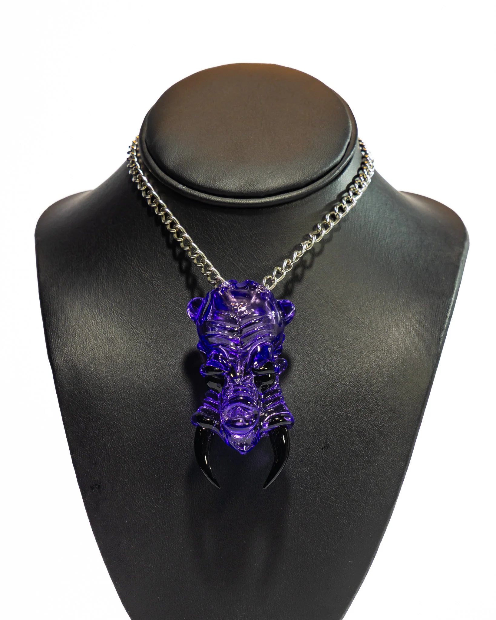 Shuhbuh - Head Pendant - Image 8